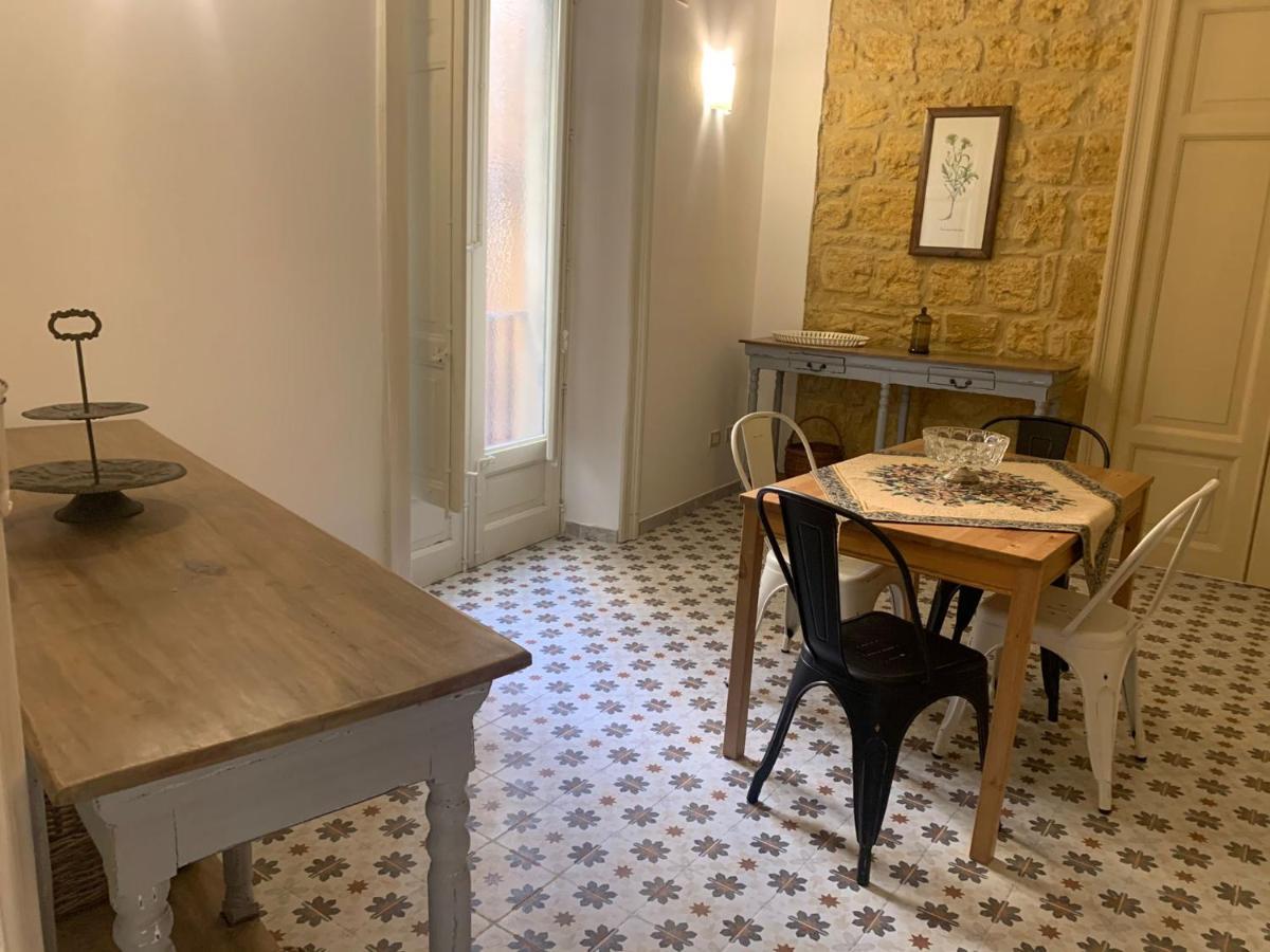 Charme In Centro - Tourist Rental Αγκριτζέντο Εξωτερικό φωτογραφία